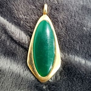 Emerald and Gold Jewel